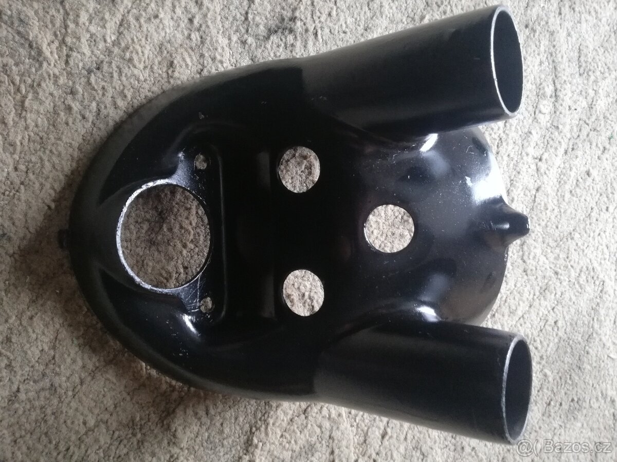 Malá JAWA-ČZ 125/351, 150/352 spodní díl masky tzv. kalhotky