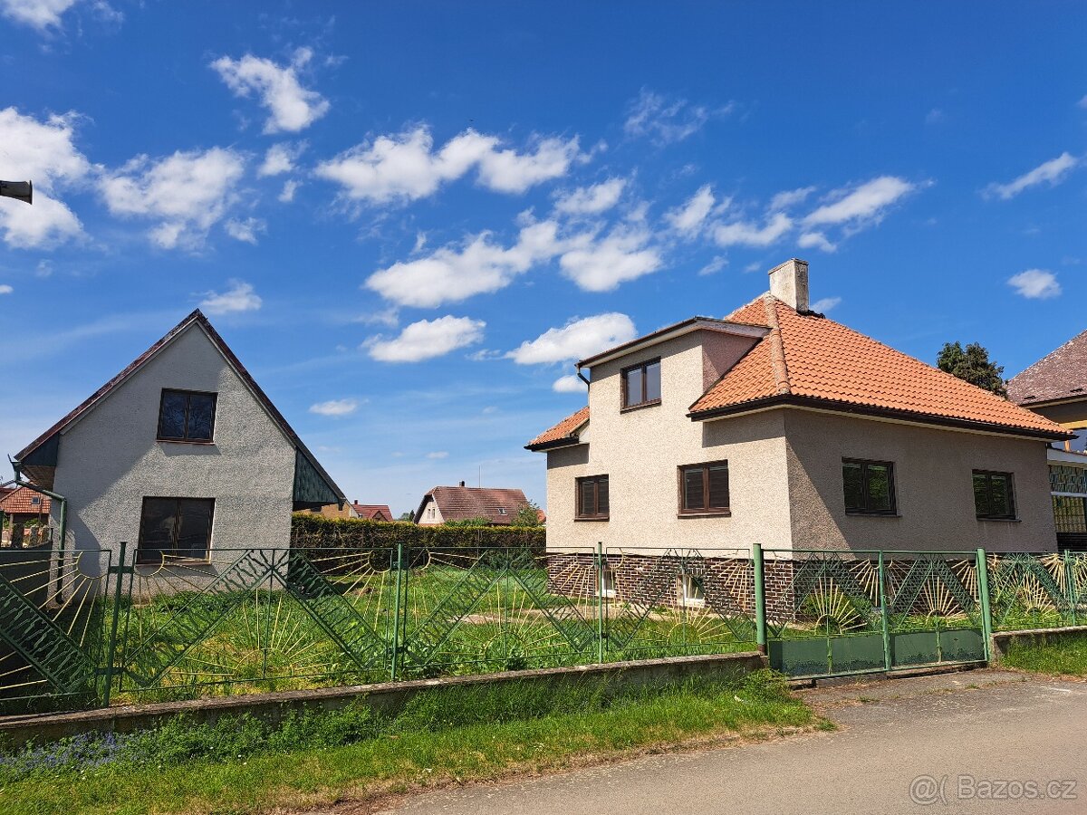 Prodej, Rodinné domy, 230+85 m² - Dolní Beřkovice