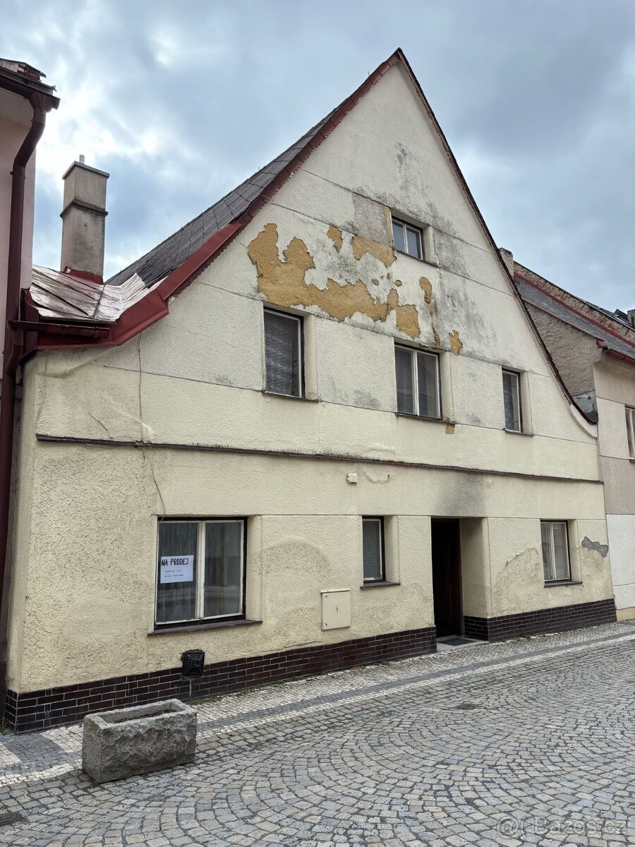 Dům