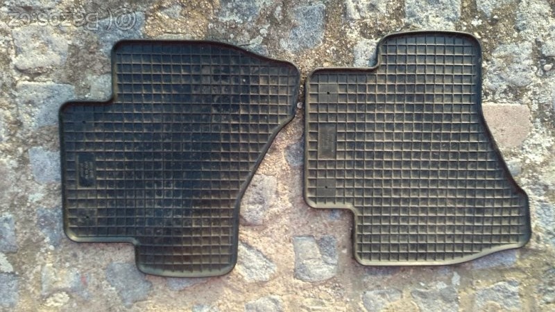 Zadní.gum.koberce Citroen C1,Toyota Aygo, Peugeot 107 2ks