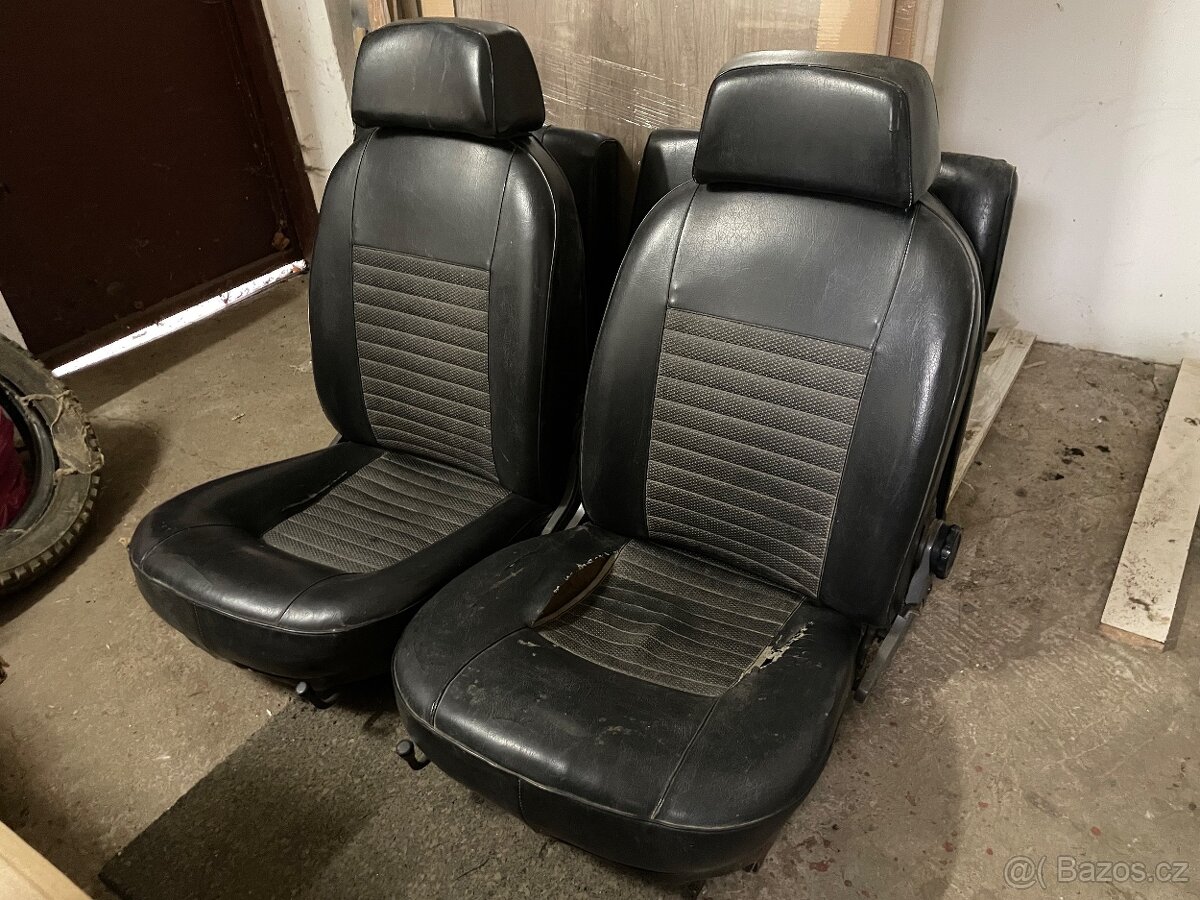 Interiér Škoda 110R (cena za vše)