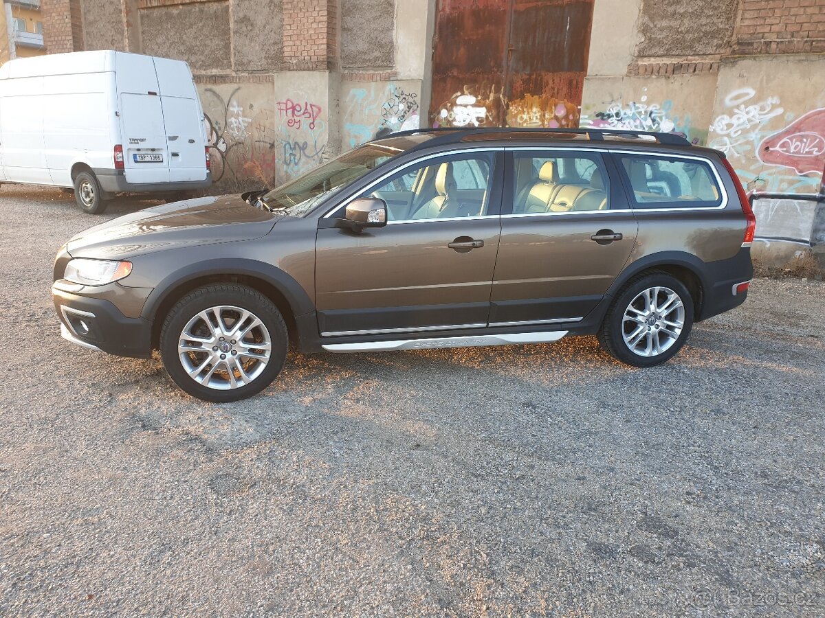 Volvo XC70