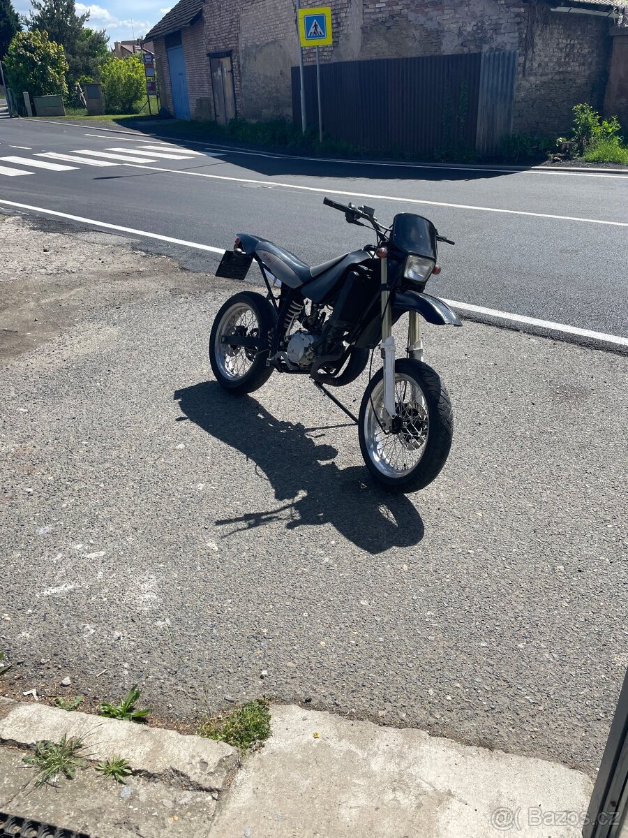 Rieju rr 50(2000)s papirama