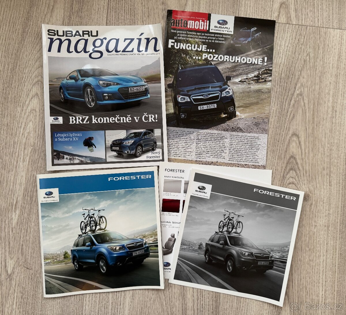 Subaru Forester prospekt a časopis