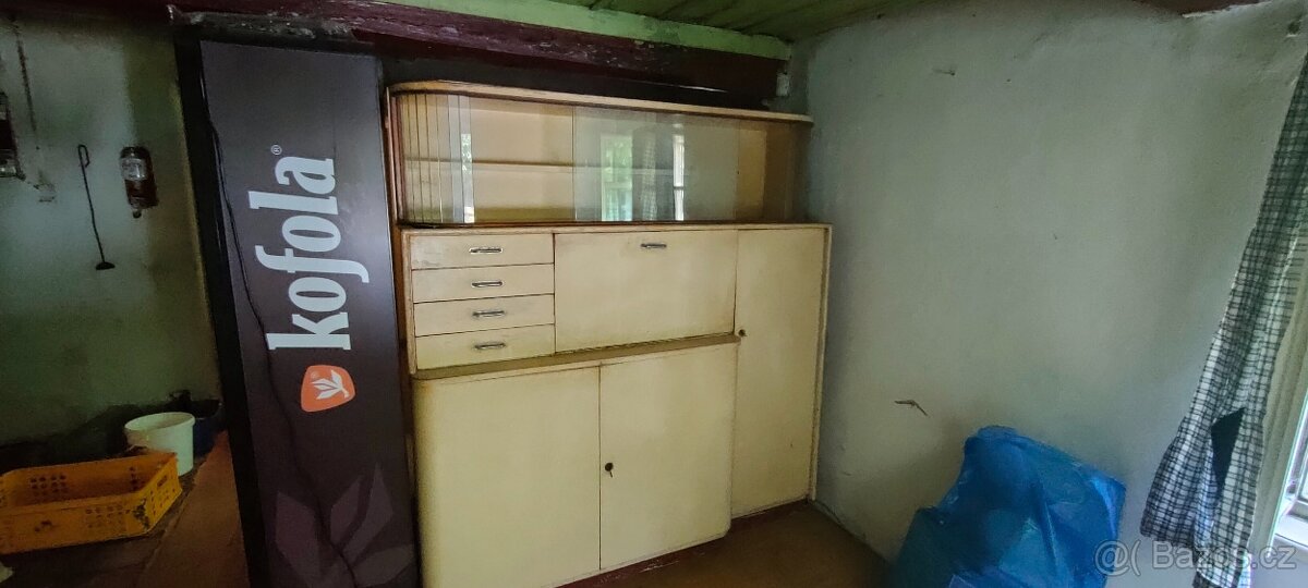 Stará kredenc
