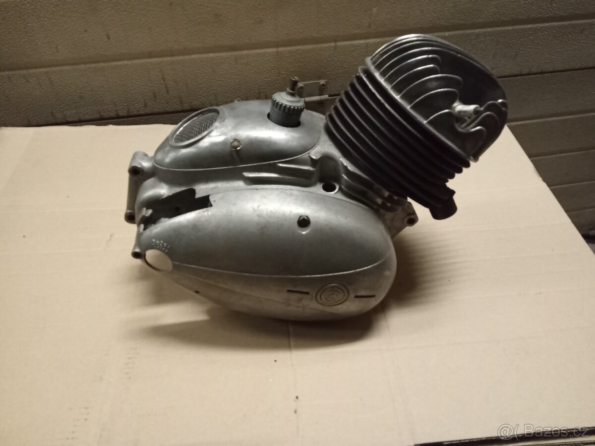 Motor na Čz 150 prodám