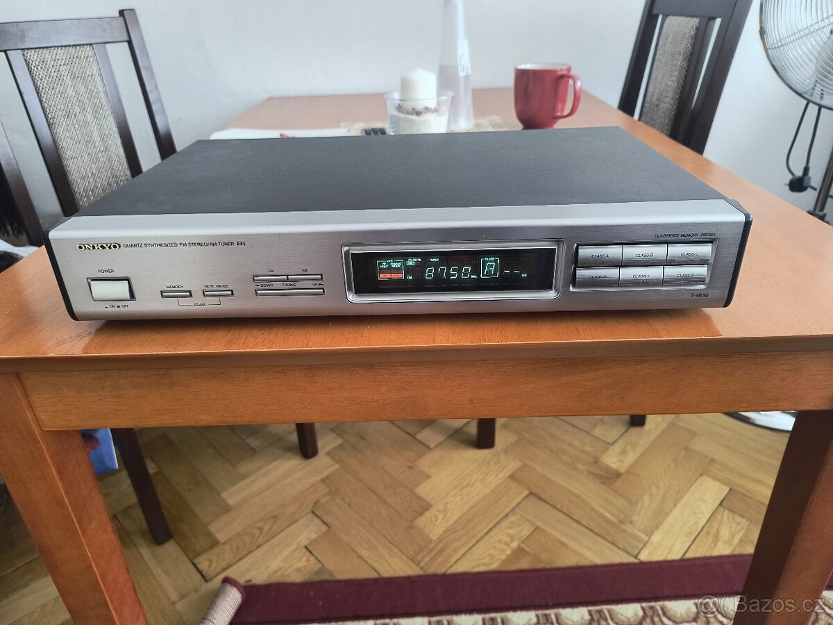 Prodám FM-AM tuner Onkyo T-4830