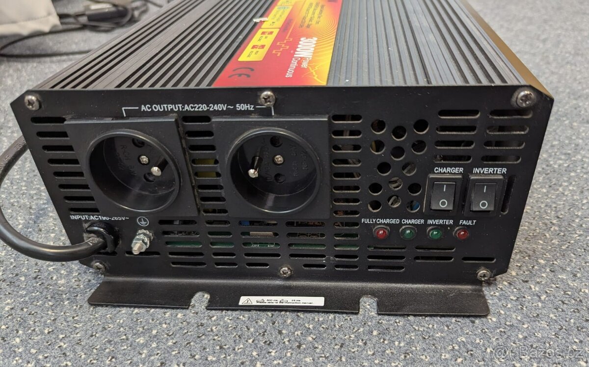 Měnič napětí+UPS+nabíječ 12V/230V/3000W.