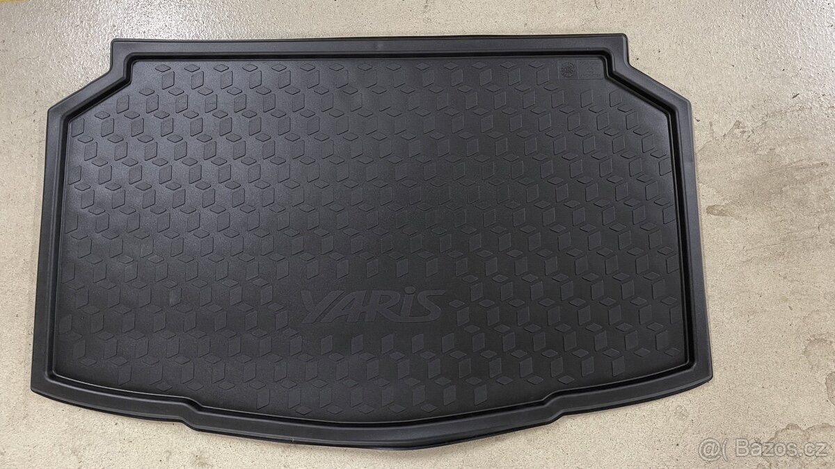 Originál vložka kufru Toyota Yaris IV