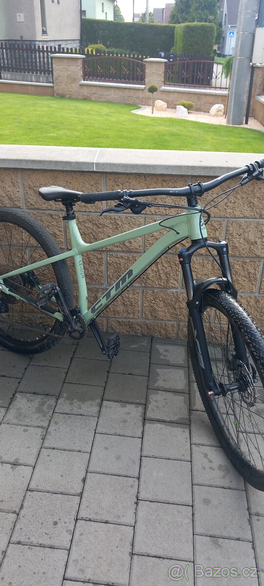 Prodám horské kolo CTM Zephyr – rám L, 29,5", 1x11, XCR, te