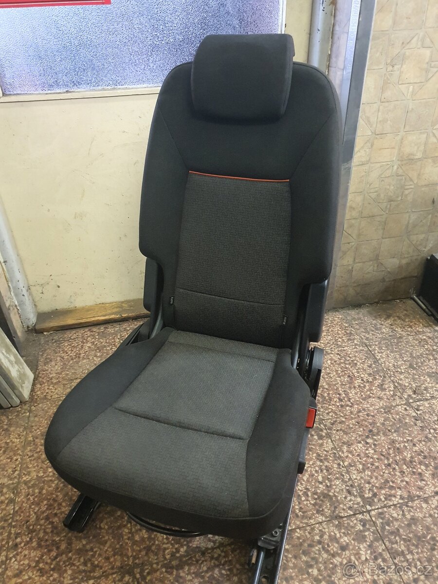 Sedadla Ford S-max