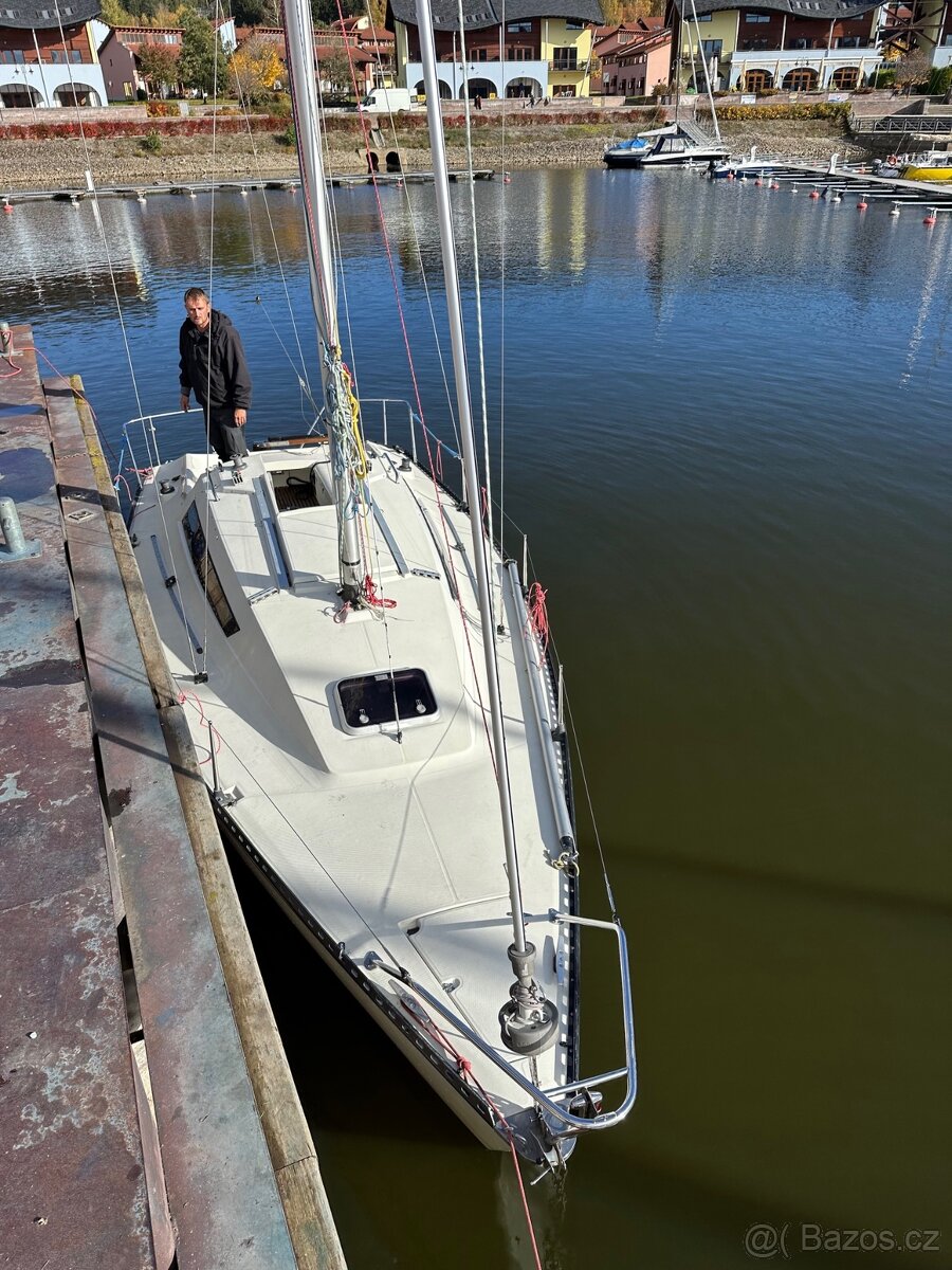 Kajutová plachetnice Jouet 760