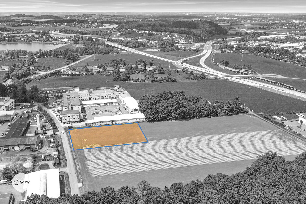 Komerční pozemek v Místku 2000 m2 - 4154 m2