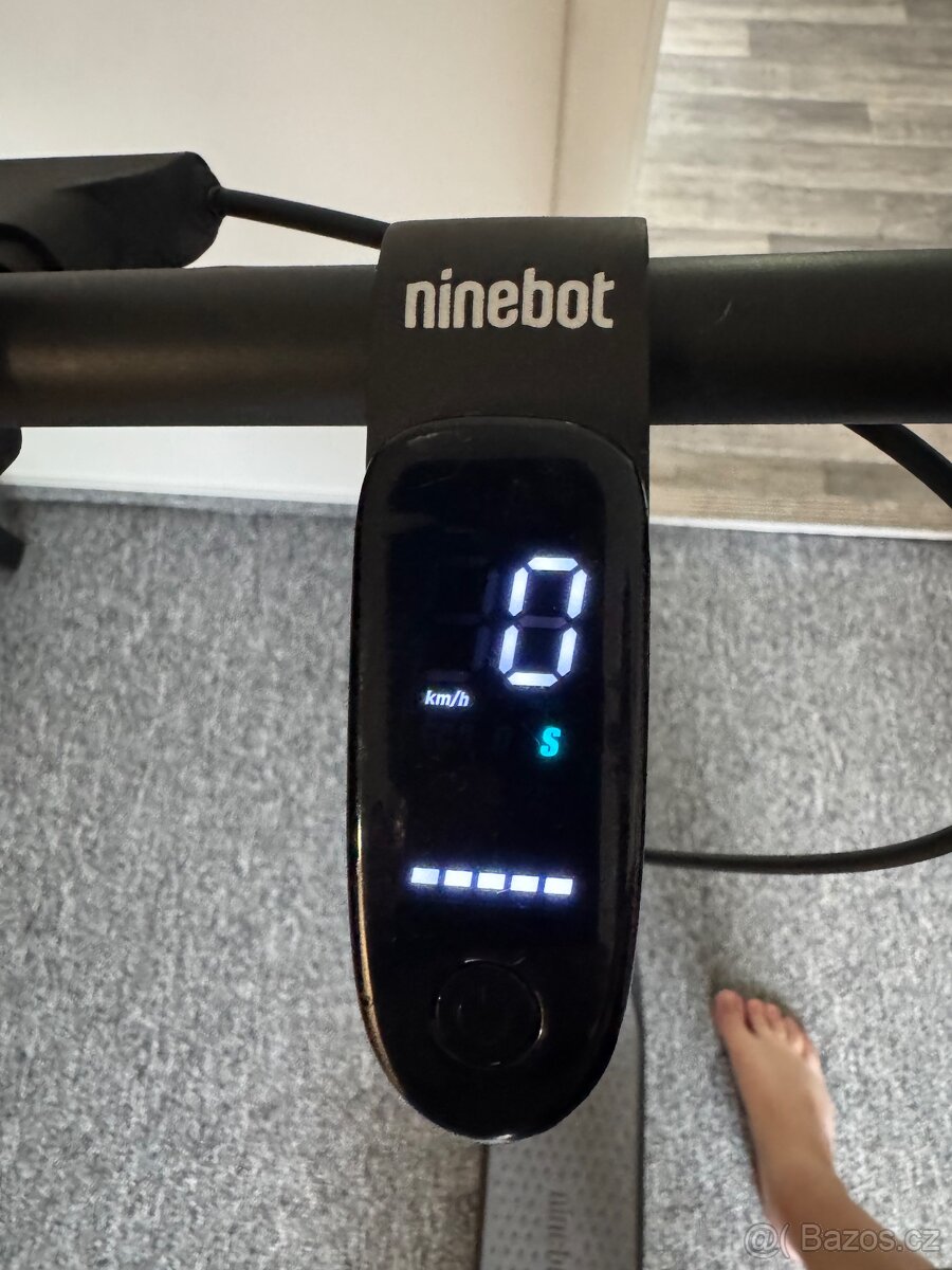 Segway Ninebot kickscooter f25e