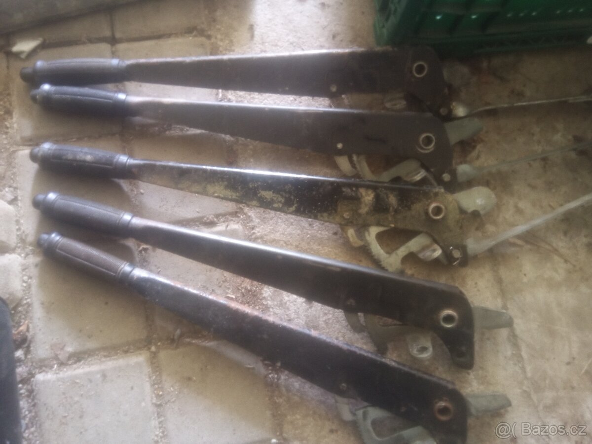 Škoda 100/110 105/120/130 ruční brzda