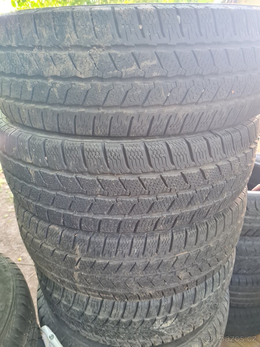 195/70/15 C
