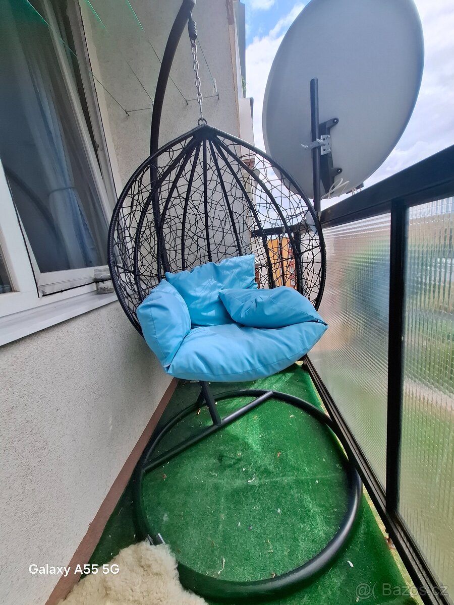 Prodám hezké závěsne křeslo