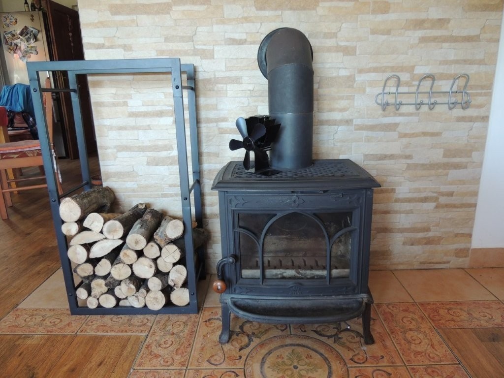 Litinová kamna Jotul F 100