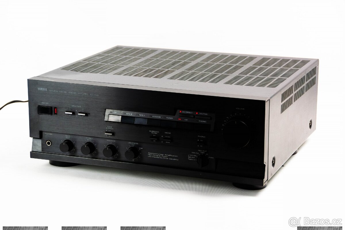 YAMAHA AX-700 / populární model, 2x160W do 8Ohm