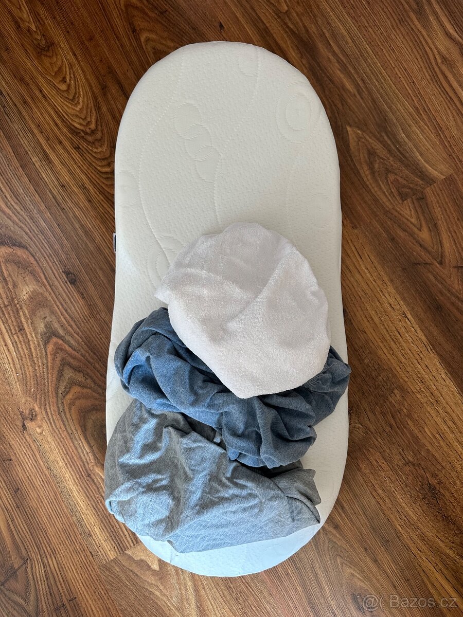 Kvalitní matrace do kočárku TOP stav