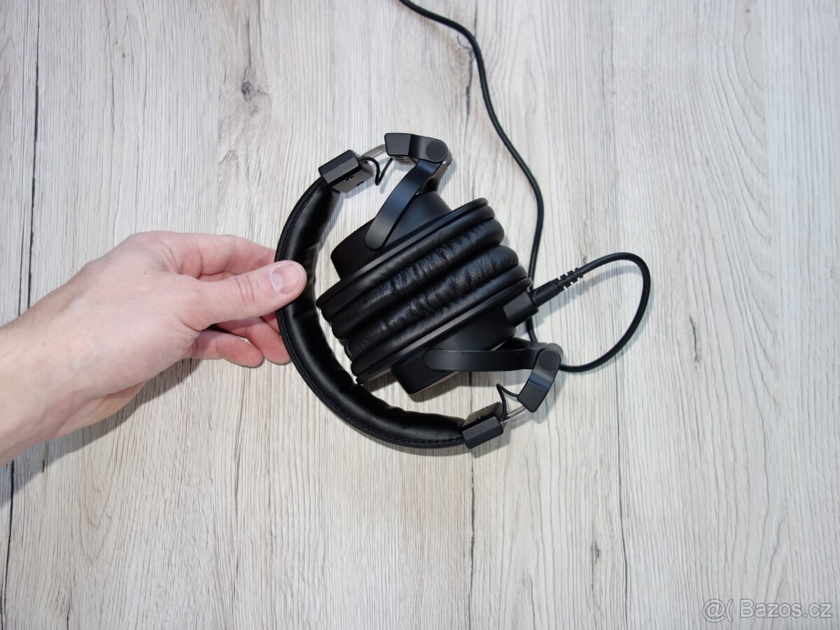 Yamaha HPH-MT5