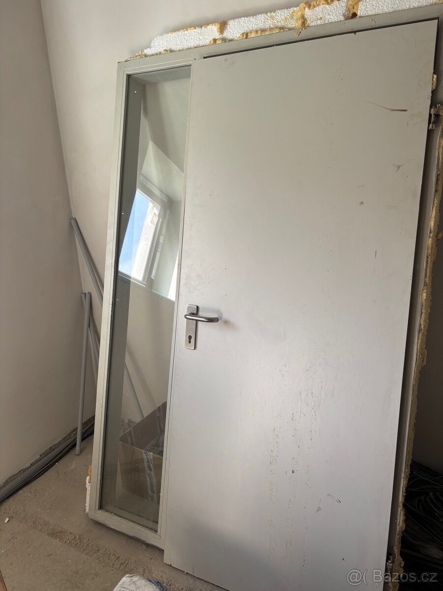 Dveře kvalitní na stavbu