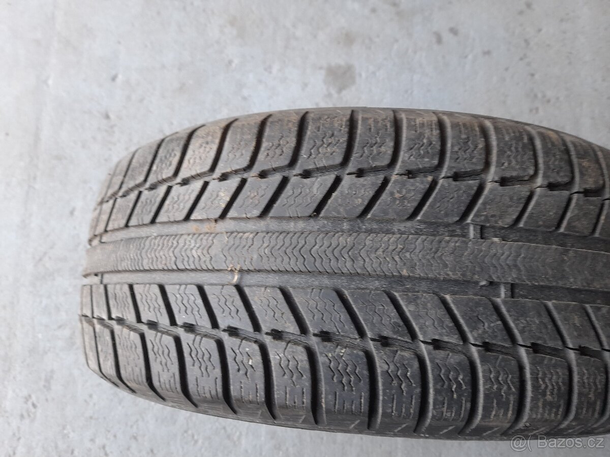 215/55/16,205/50/17,215/55/17 Zimní po1ks