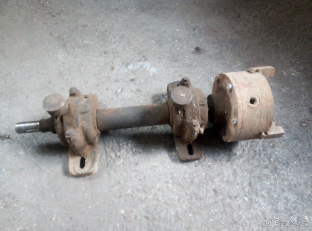 universála s hřídelí