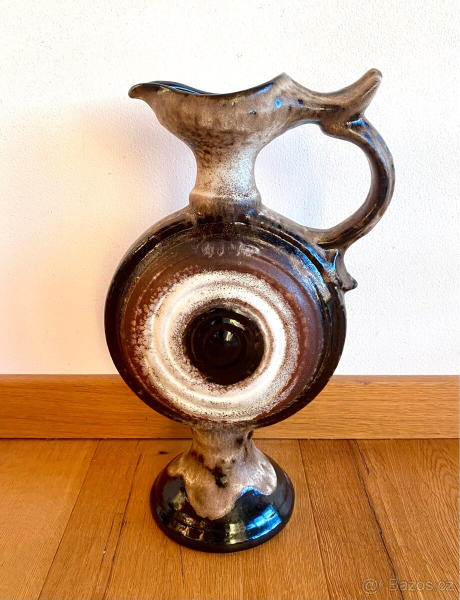 Stará keramická váza