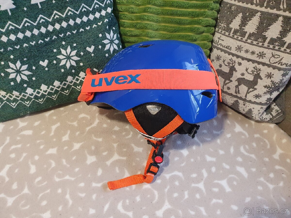 Dětská lyžařská helma Uvex