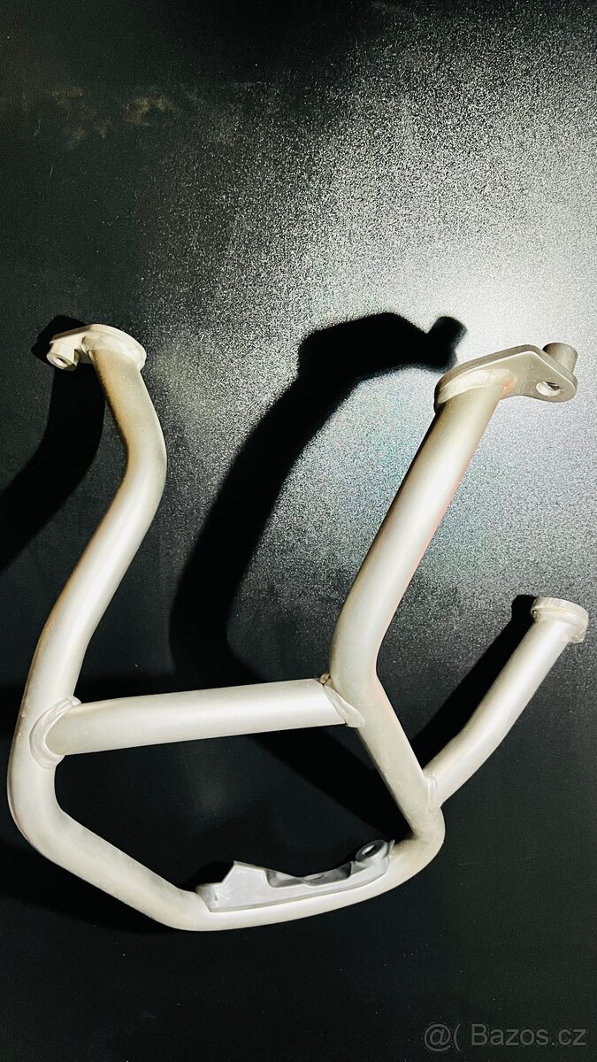 Padaci ram motoru pravý BMW 1250 GS