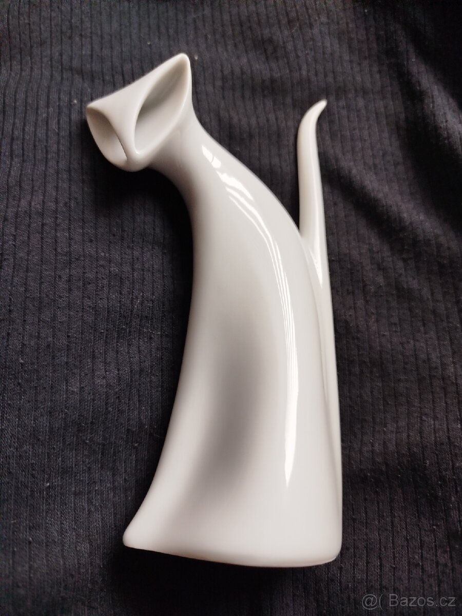 Royal Dux - kotě - "Brusel"