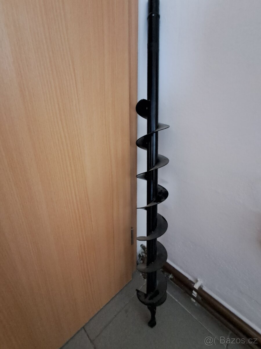 zemní vrták 100x1050