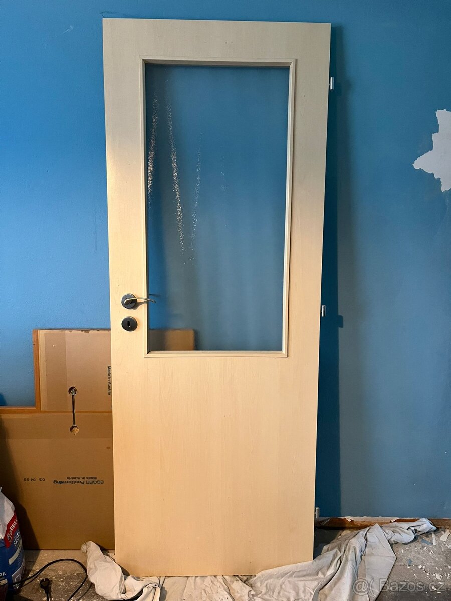 Dveře interiérové Sapelli 5 s kováním, prosklené