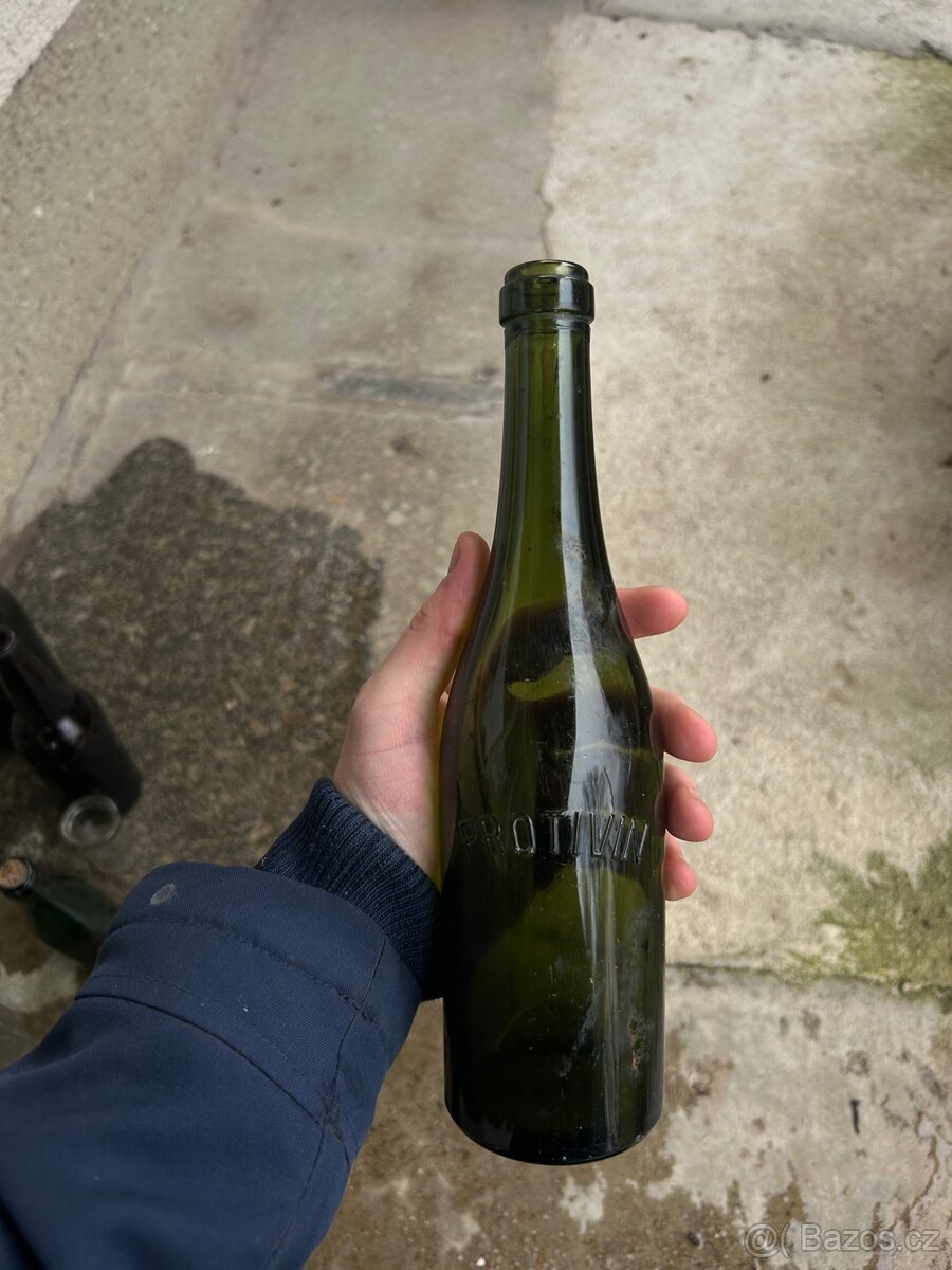 STARÉ PIVNÍ LAHVE PROTIVIN