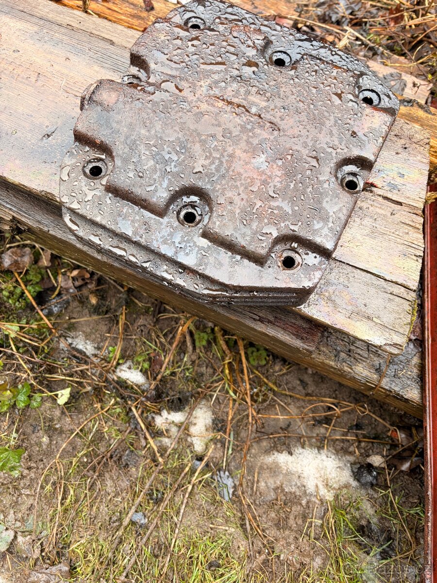 Zetor 25 olejová vana