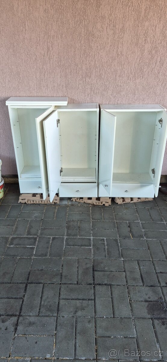 Koupelnové skříňky