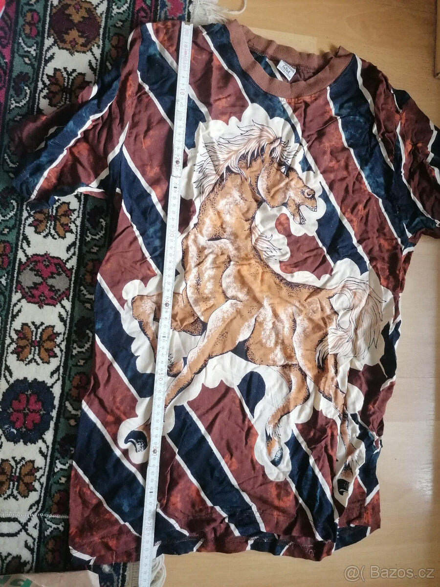 Cena: 499 Kč Dlouhé triko. Nové. One size. Kůň. Nusantara. 4