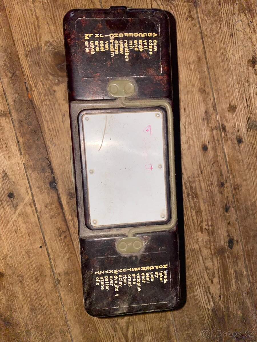 Polní telefon vojenský