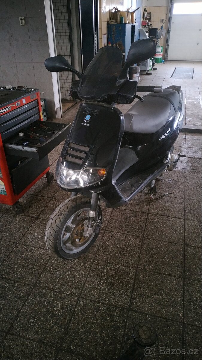 Piaggio skipper 125 4t motor jako Vespa et4