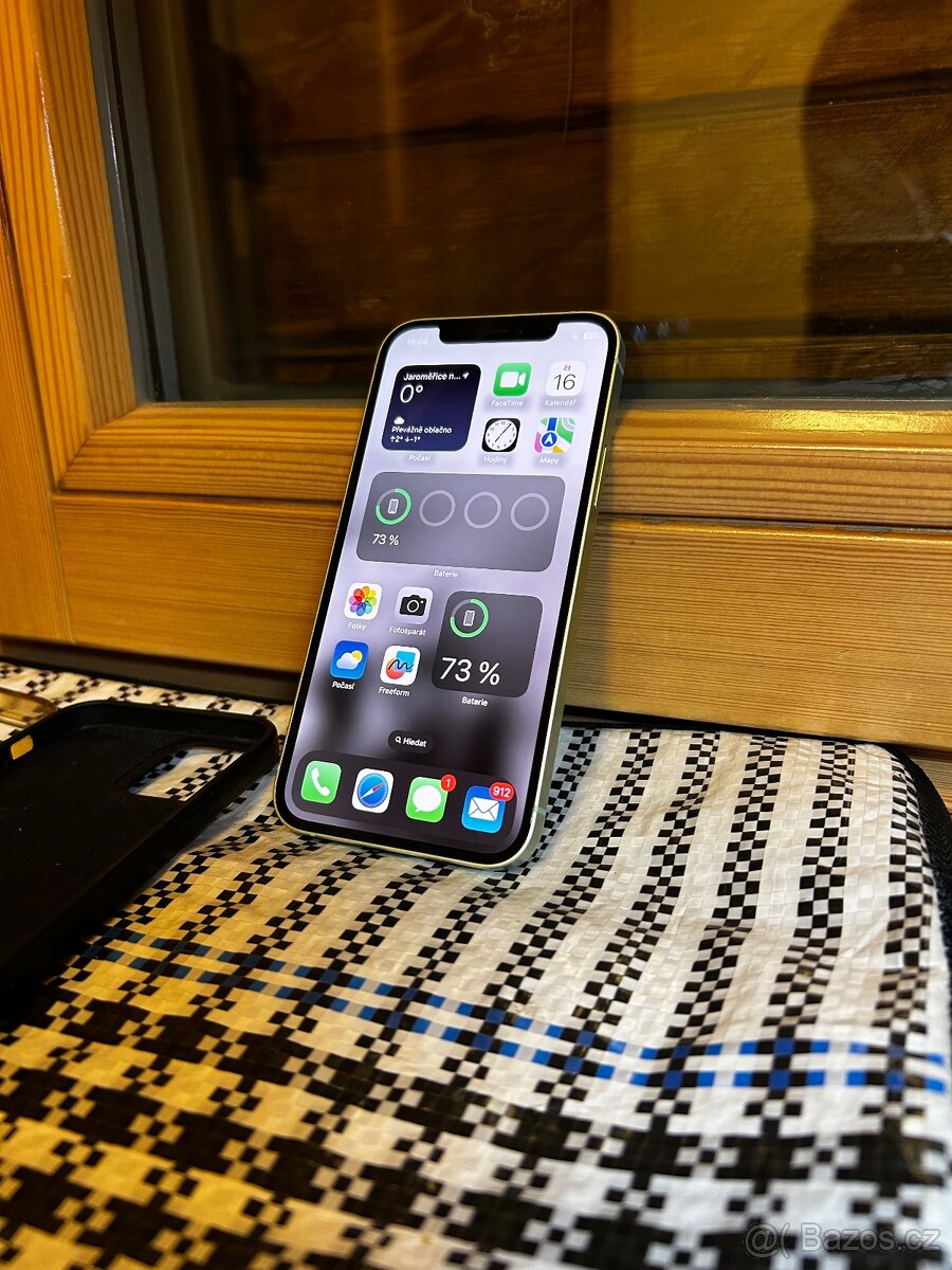 iPhone 12