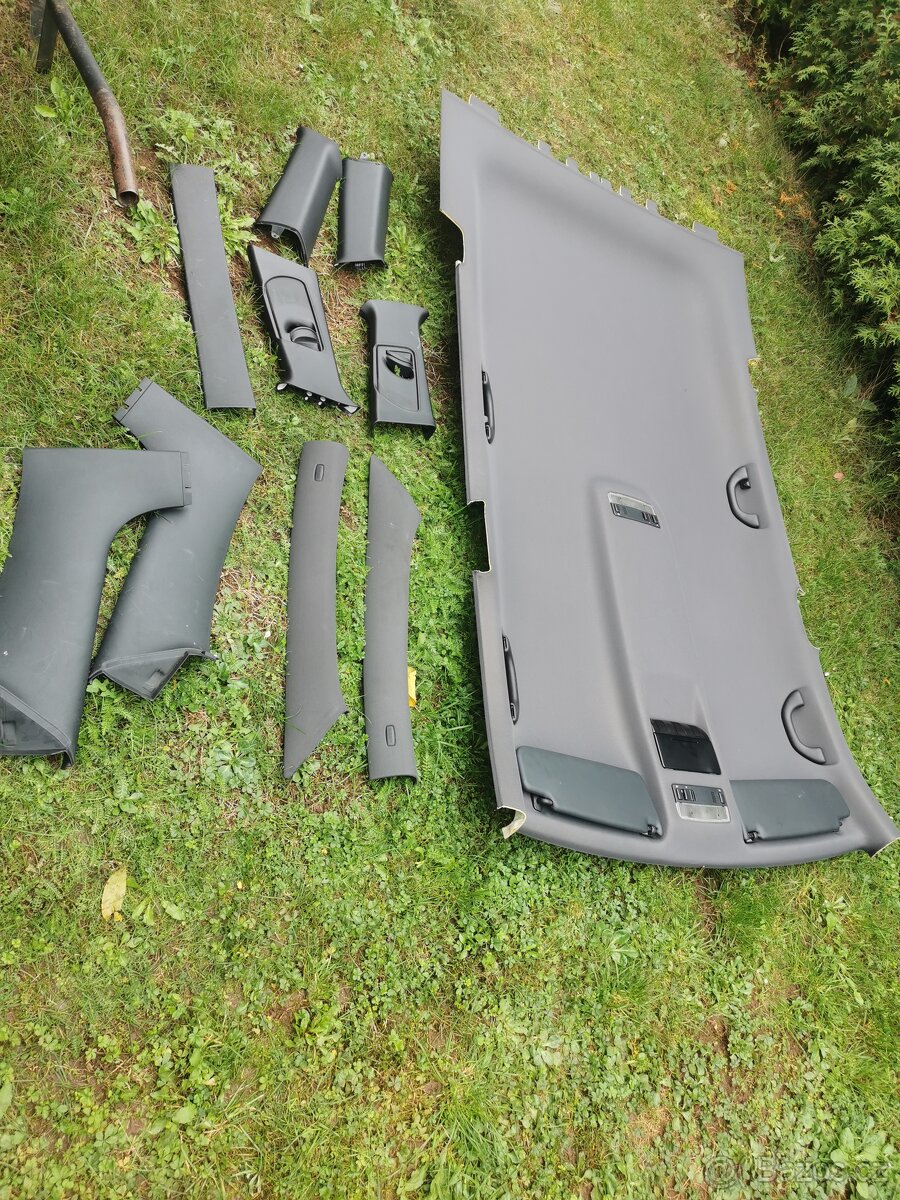 Černý strop Octavia 2
