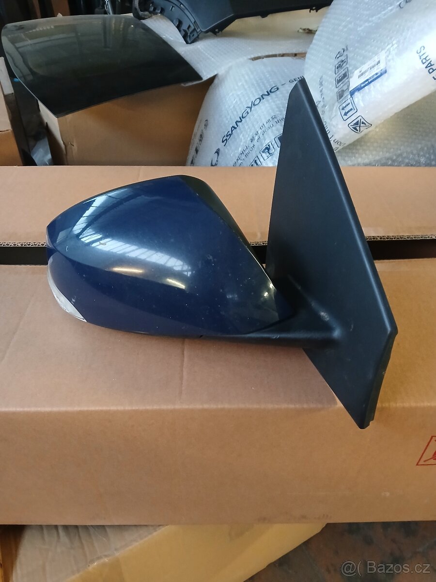 Pravé zrcatko renault megane
