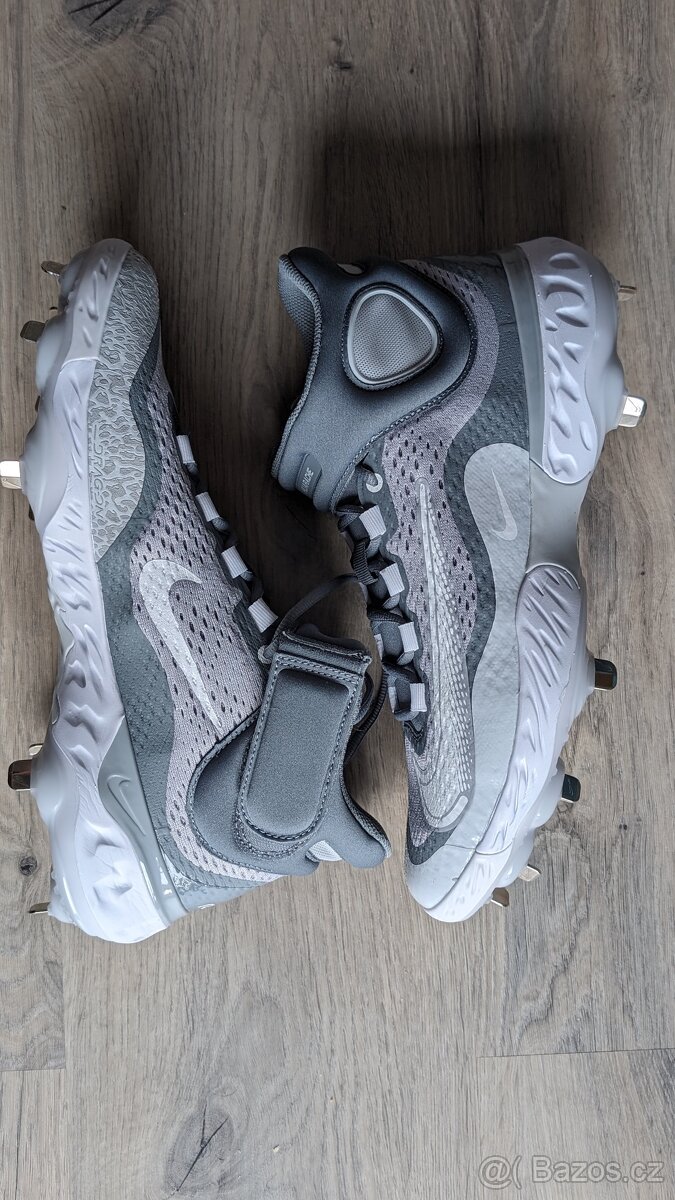 Nike Alpha Huarache Elite 4 Mid - baseball cleats UK 10
