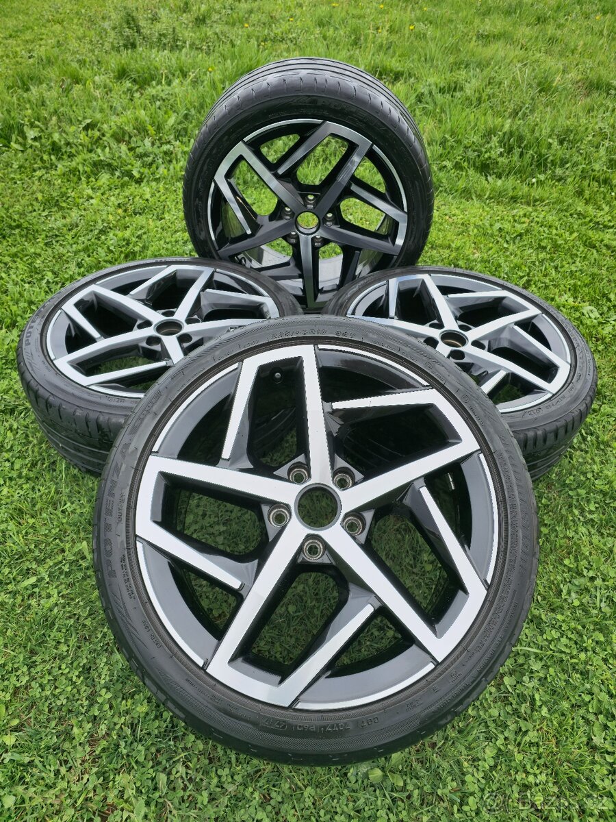 VW Dallas 18" 225/40 Originál