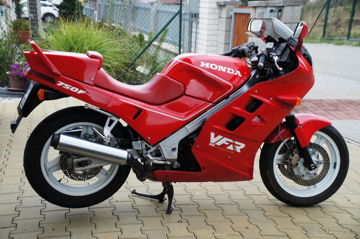 Honda VFR 750 RC24 kapoty