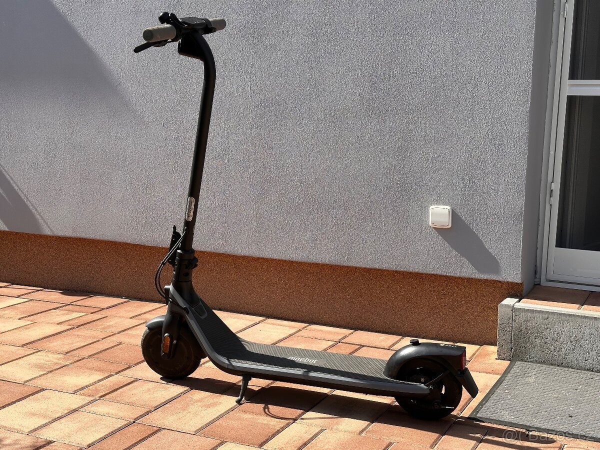 Prodám elektrokoloběžku Ninebot KickScooter E2 by Segway