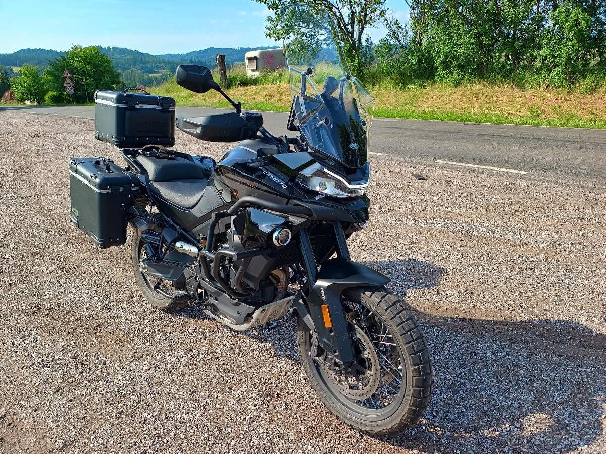 CF moto 800mt explore 2.2024