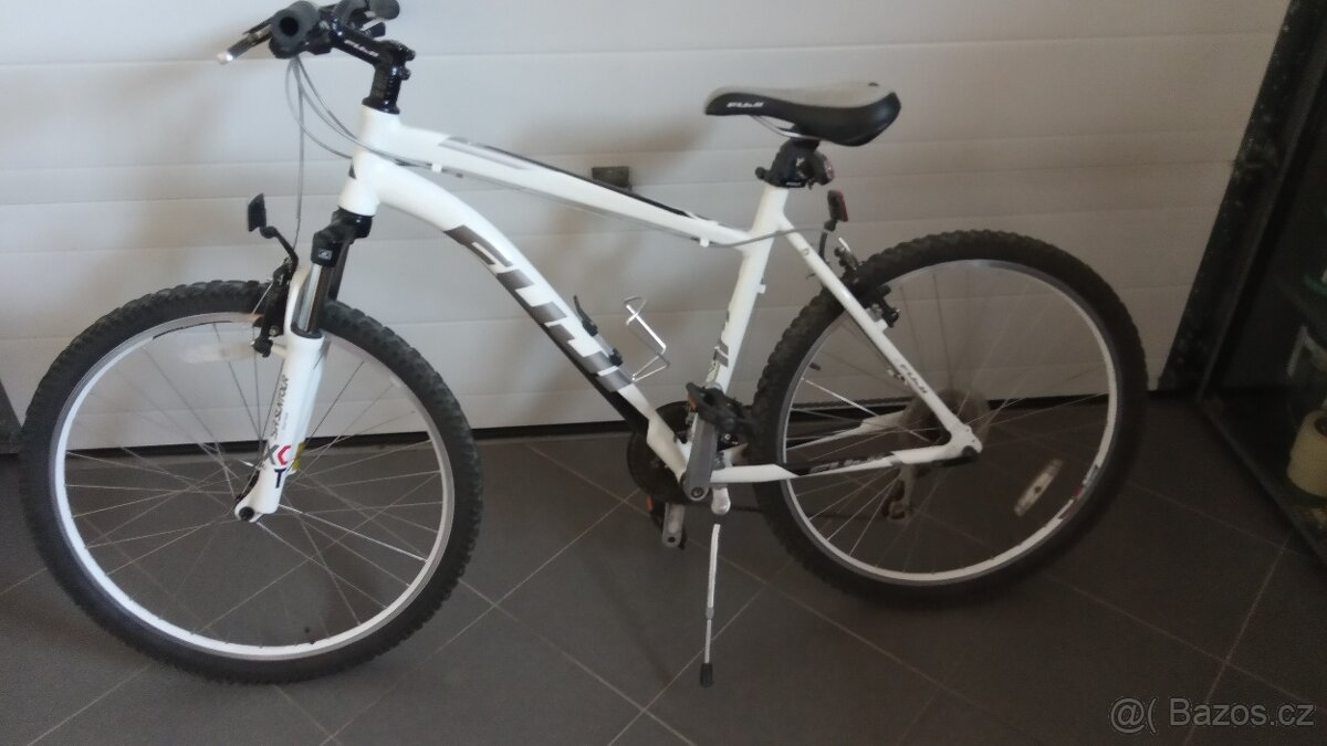 Fuji Nevada 19 "