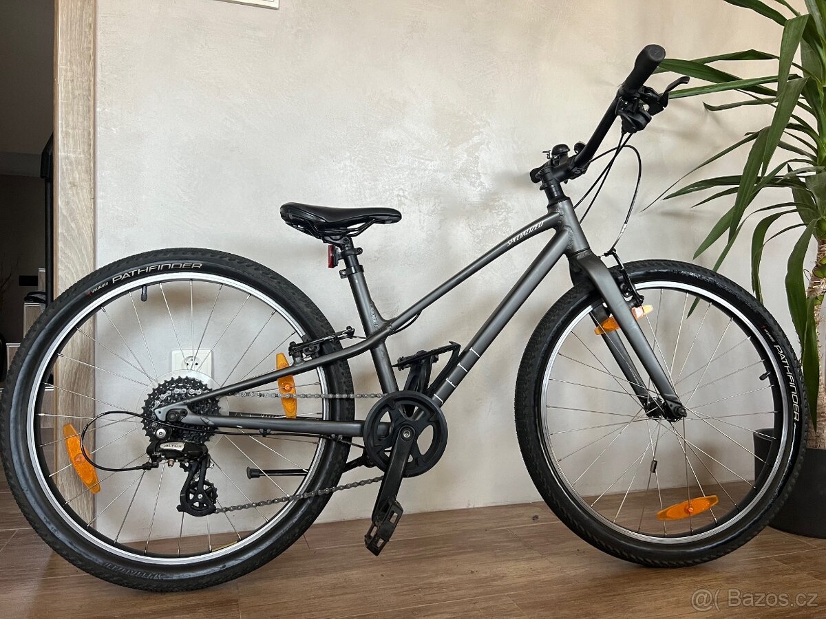 Perfektní lehké kolo Specialized Jett, velikost 24